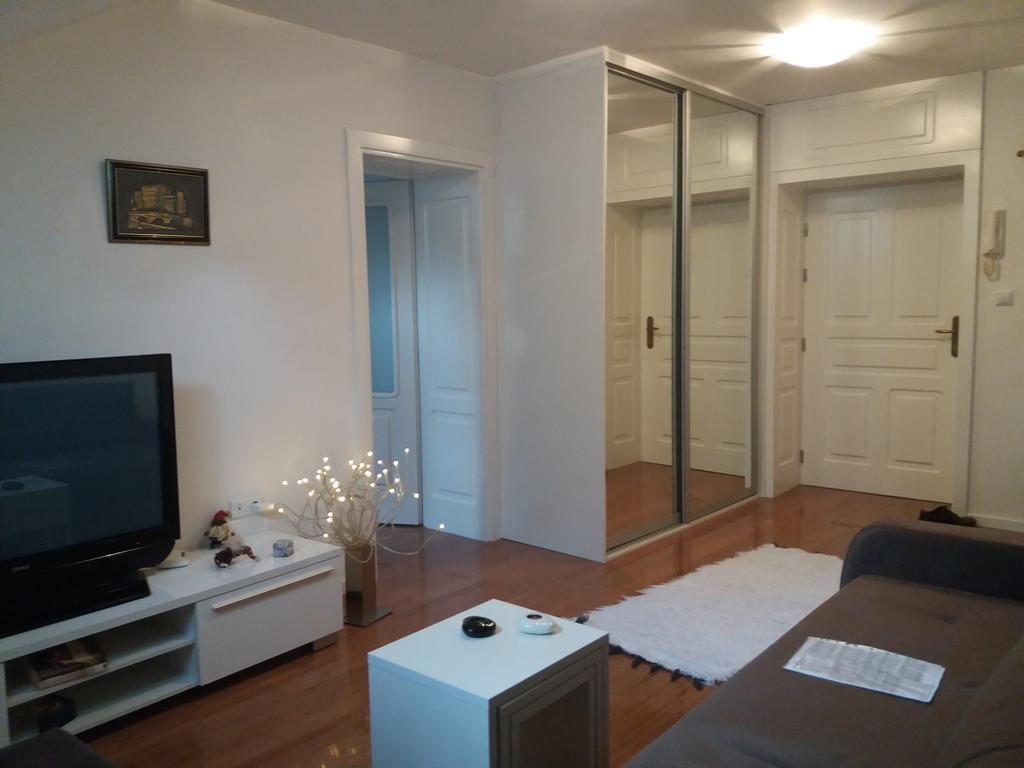 Main Street Apartment Szarajevó Kültér fotó