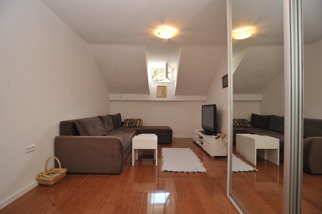 Main Street Apartment Szarajevó Kültér fotó