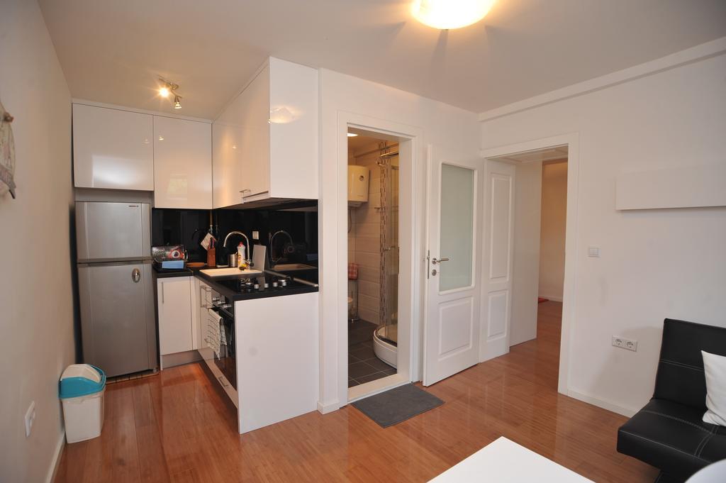 Main Street Apartment Szarajevó Kültér fotó